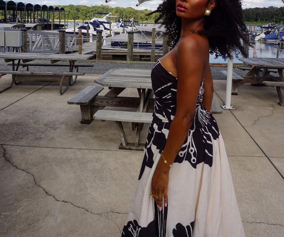 

Women's Strapless Color-Block Long Dress Black-White Printed A-Line Skirt with Contrasting Collar Traveler Style
