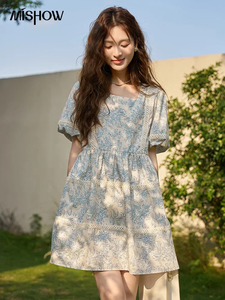 MISHOW Square Collar Blue Floral Dress 2023 Summer French Retro Puff Sleeve Lace Doll Sweet Loose Knee-Length Dresses MXC38L1520