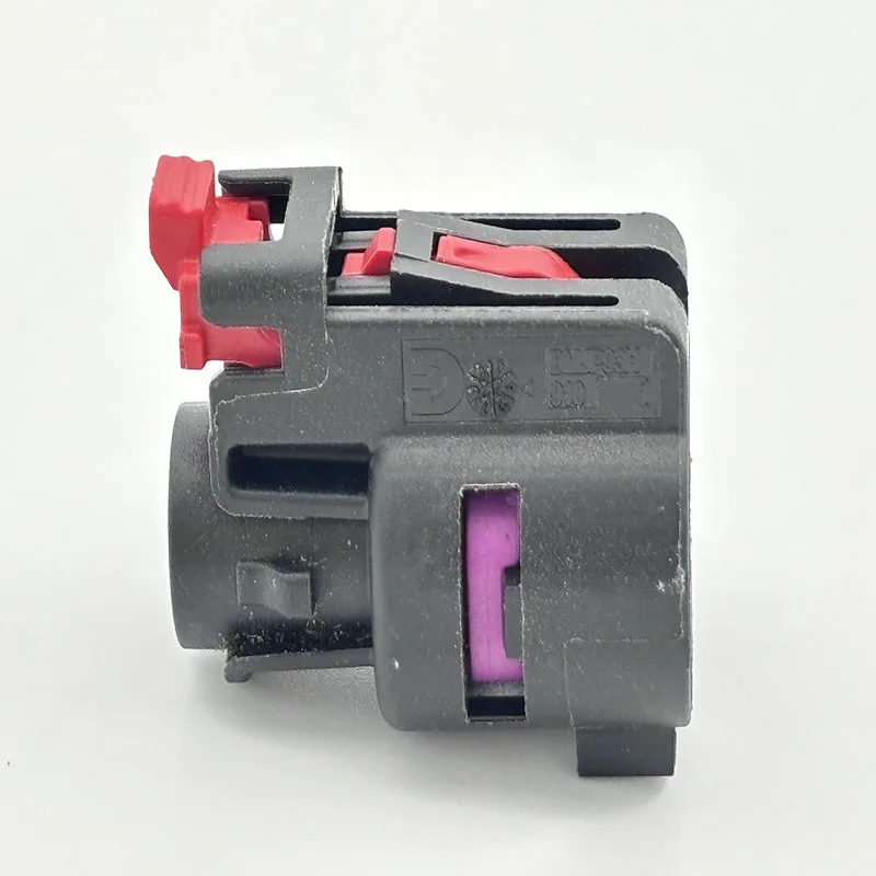 1 Pin 6113 9362865 01 586509 10AT PA6 GF30 BMJP93H 910 Automobile Waterproof Connectors Parts For BMW