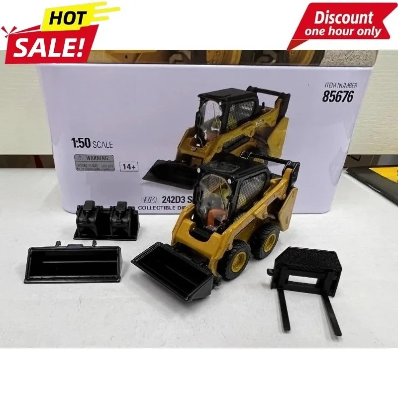 DM 1:50 for CAT 242D3 Caterpillar Compact Wheel Loader Forklift Alloy Model 85676