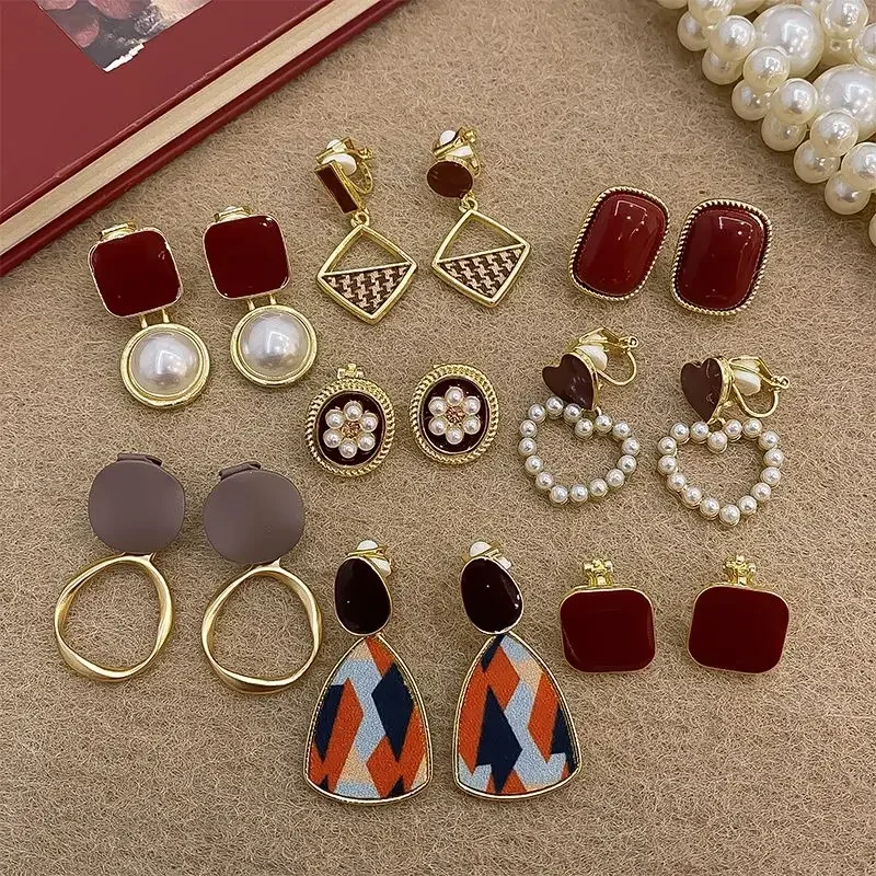 مشبك أذن ريترو أنيق مع عدم وجود ثقب الأذن أقراط الطالبات 2025 نمط عصري جديد بسيط أقراط اللؤلؤ الملحقات