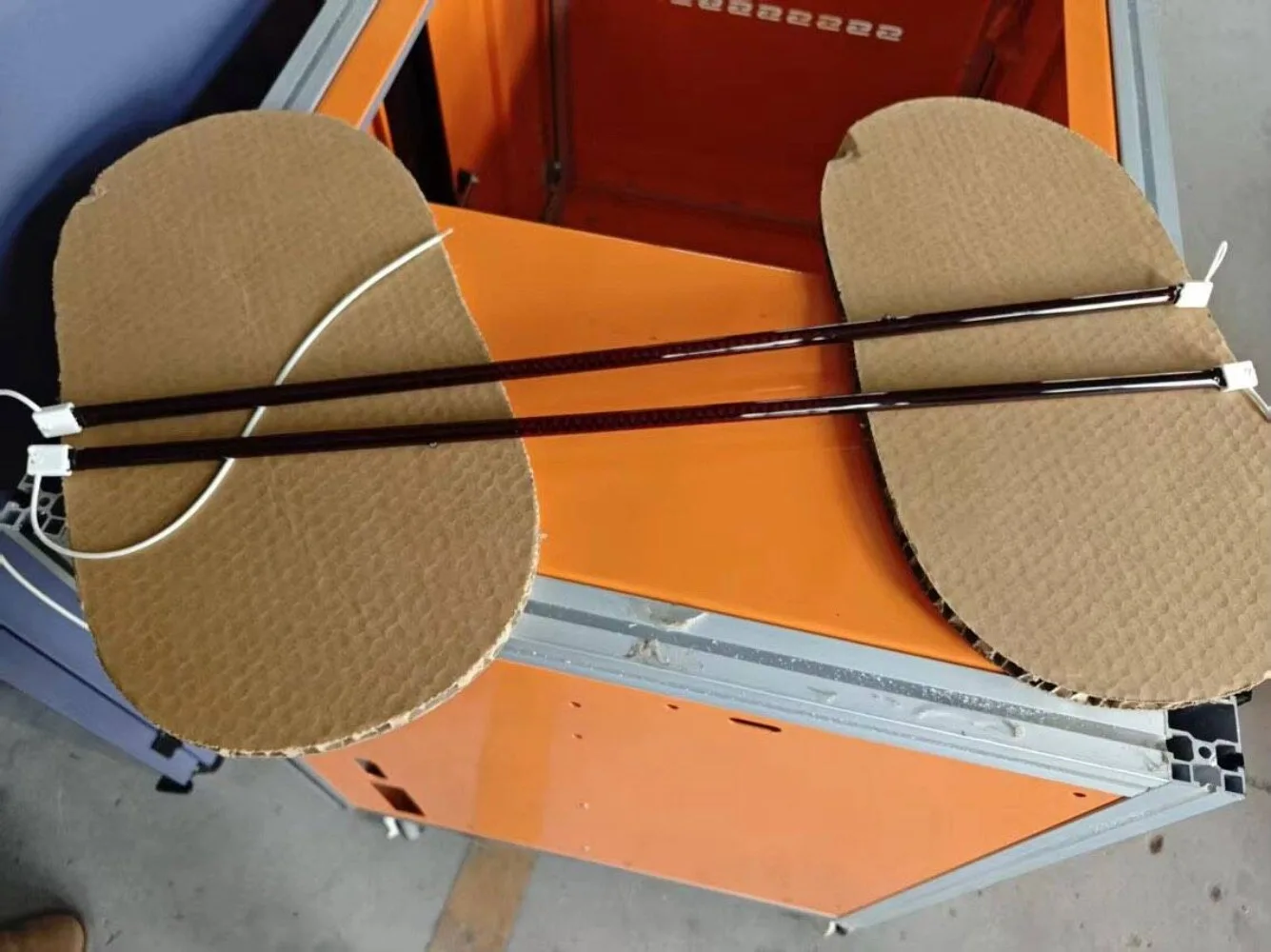 

Five heating tubes, shipped to the United States by sea, with a shipping time of 45-60 days