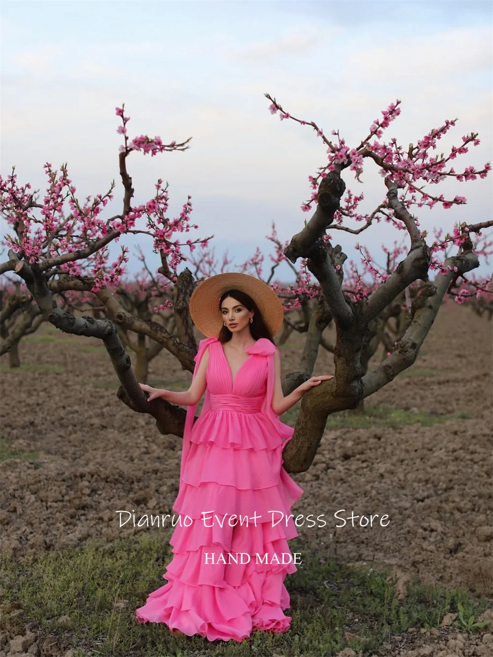 Dianruo فساتين سهرة نابضة بالحياة على شكل حرف A من الشيفون رداء حفلات متدرج رشيق على شكل حرف V بفيونكة فيستدوس دي فييستا أنيقة مخصصة