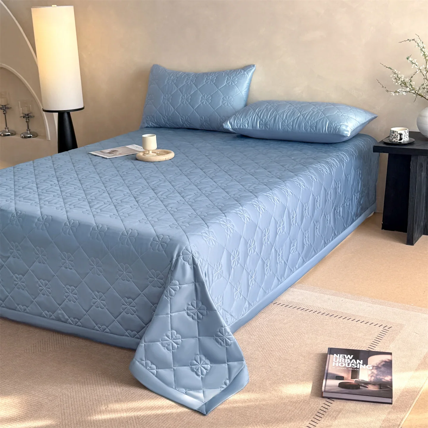Solid Lyocell Fiber Quilted Bedspreads for Single Double Bed Machine Washable Anti-Slip Dust-Proof Bed Cover Lightweight Blanket