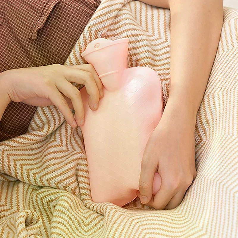 

1000 мл грелка для рук, грелка для грелки, инъекционный нагрев воды, многоразовый теплый чайник из ПВХ, теплая кровать, сумка для горячей воды для девочек, зима