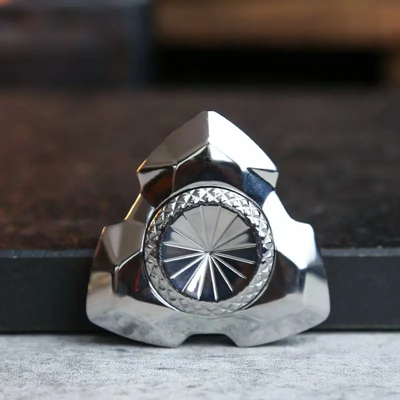 광택 처리된 스테인리스 스틸 EDC 피젯 스피너 - 성인 불안 완화를 위한 금속 손 회전 장난감, 남성용 선물