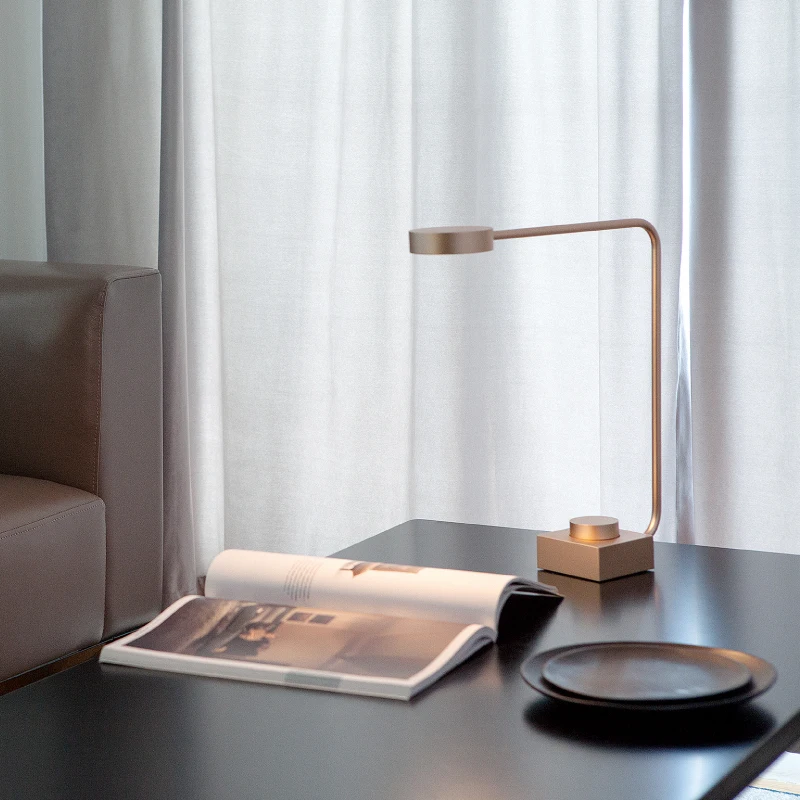 Imagem -03 - Moderno Led Rotatable Estudo Lâmpada Simples Desk Lamp Quarto Cabeceira Escritório Sala de Estudo Home Decor Dimmable Reading Table Lamp