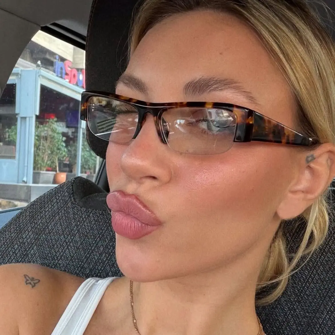 

2026 New Square Frame Women Sunglasses Semi-Frame Trendy Oversized Aviator Style Women's Fashion Sunglasses