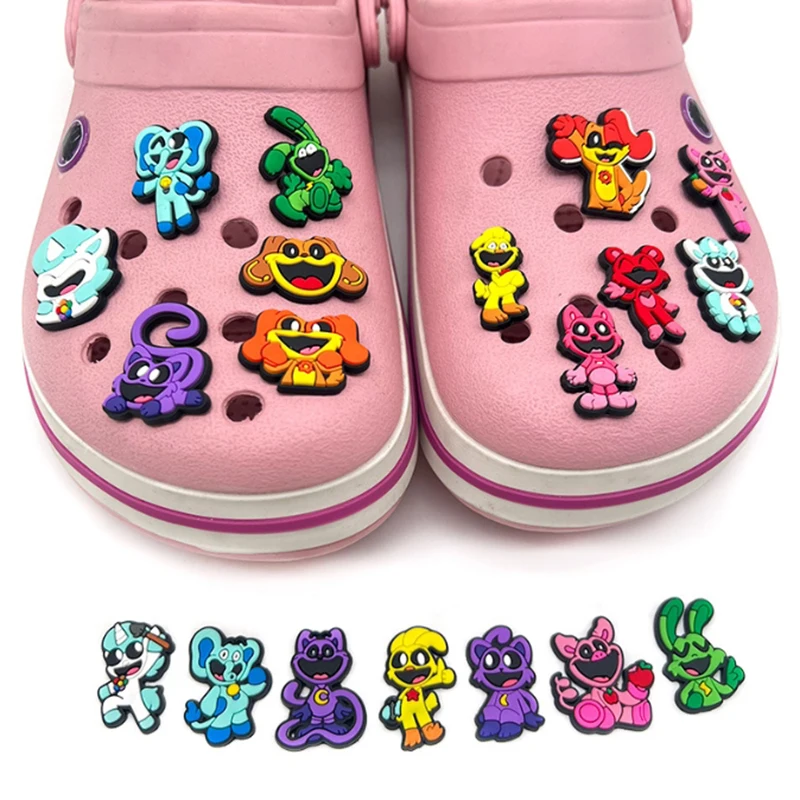 New Game Smiling Critters Cute Animal  Hole Shoes Classic Clogs Buckle Fun DIY Garden Shoes Accessories