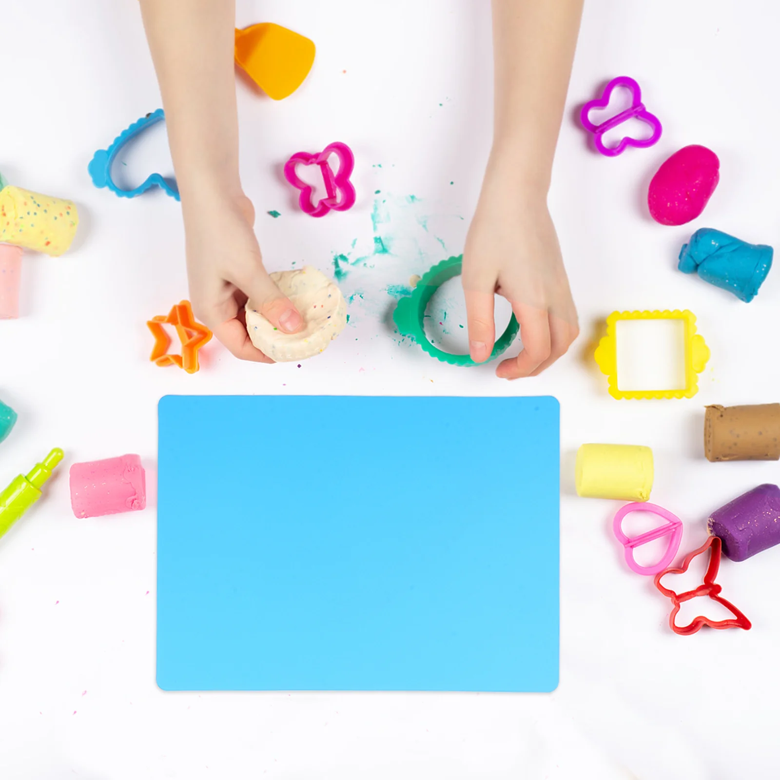 

18Pcs Clay Mat Plastic Crafting Board Assorted Colors Modeling Clay Pad Writing Practice Pottery Art Mats