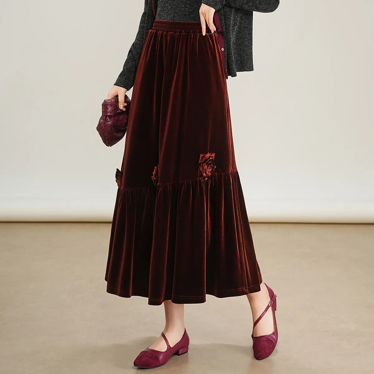 LOUIS YAO nueva moda de terciopelo media falda larga de mujer 2025 Otoño/Invierno diseño de cintura elástica de flores falda de diseño Retro Original
