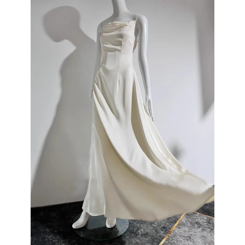 

Teenage Outdoor Fashion Trend Tall White Camisole One Neck Dress High-quality Hanging Feeling Floor Dragging Dress Satin Dress