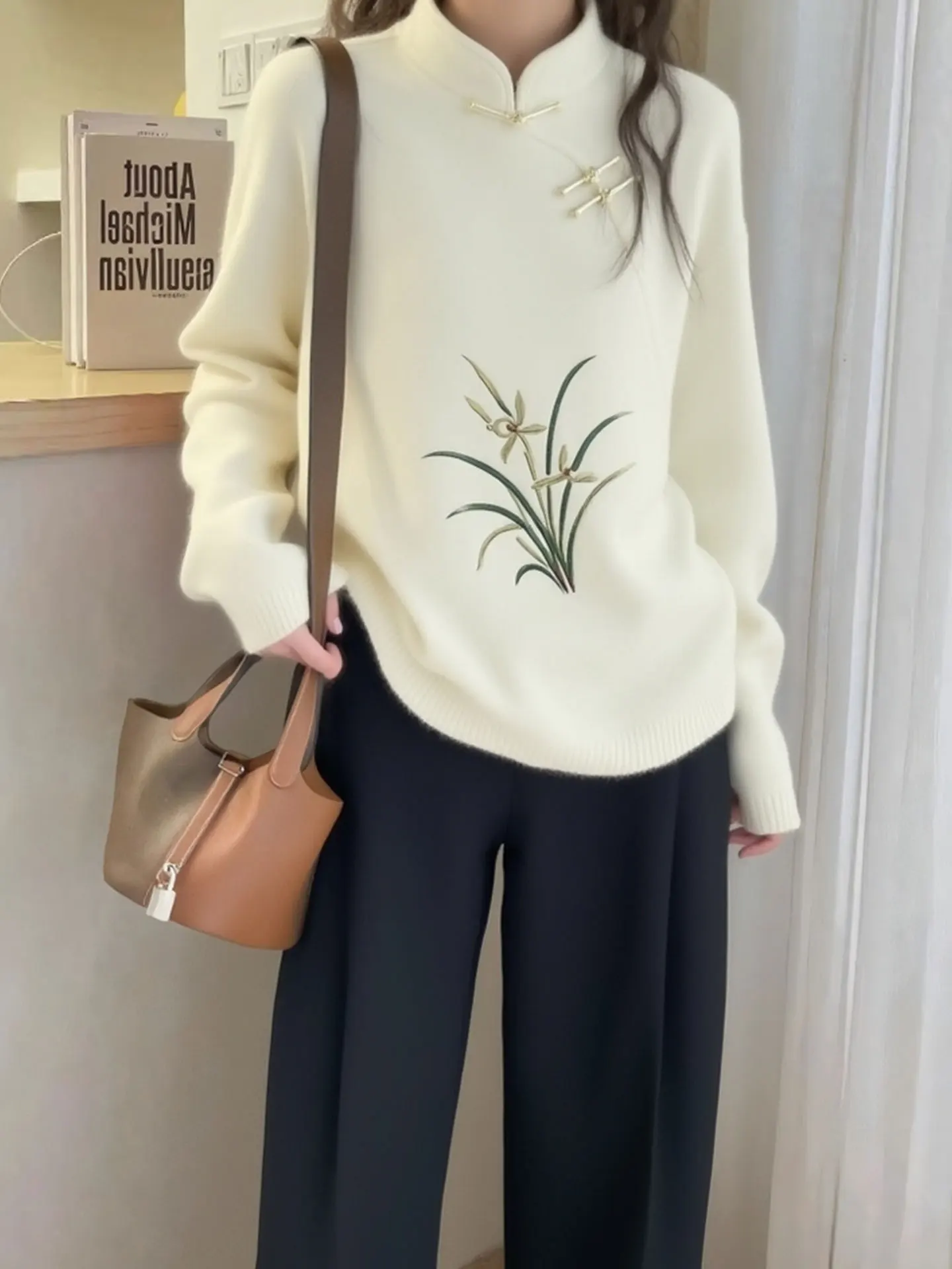 

New Chinese Sle Knitted Sweater Women's Long Sve Camere Embroidered Button up Winter Floral Design Warm Top