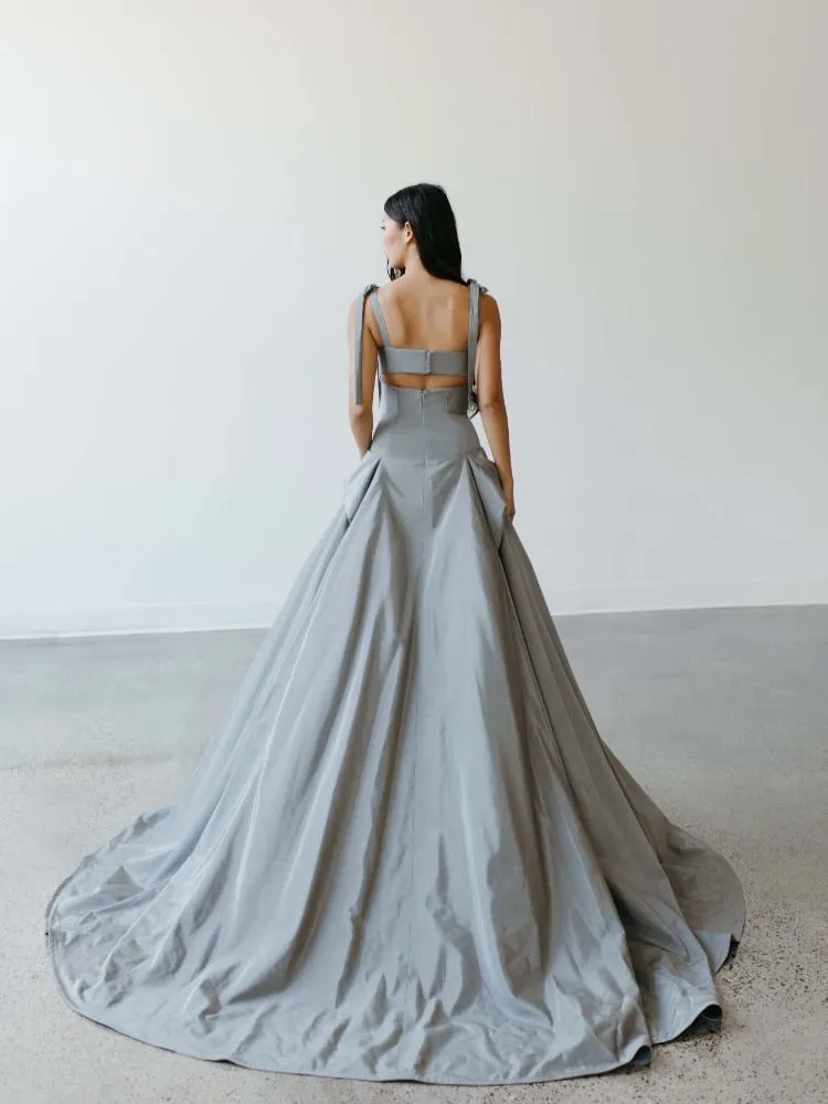 Women High Waist Satin A-Line Maxi Skirt Floor Length Big Swing Pleated Ballgown Skirt Pocket Elegant Party Ruched  Alternative
