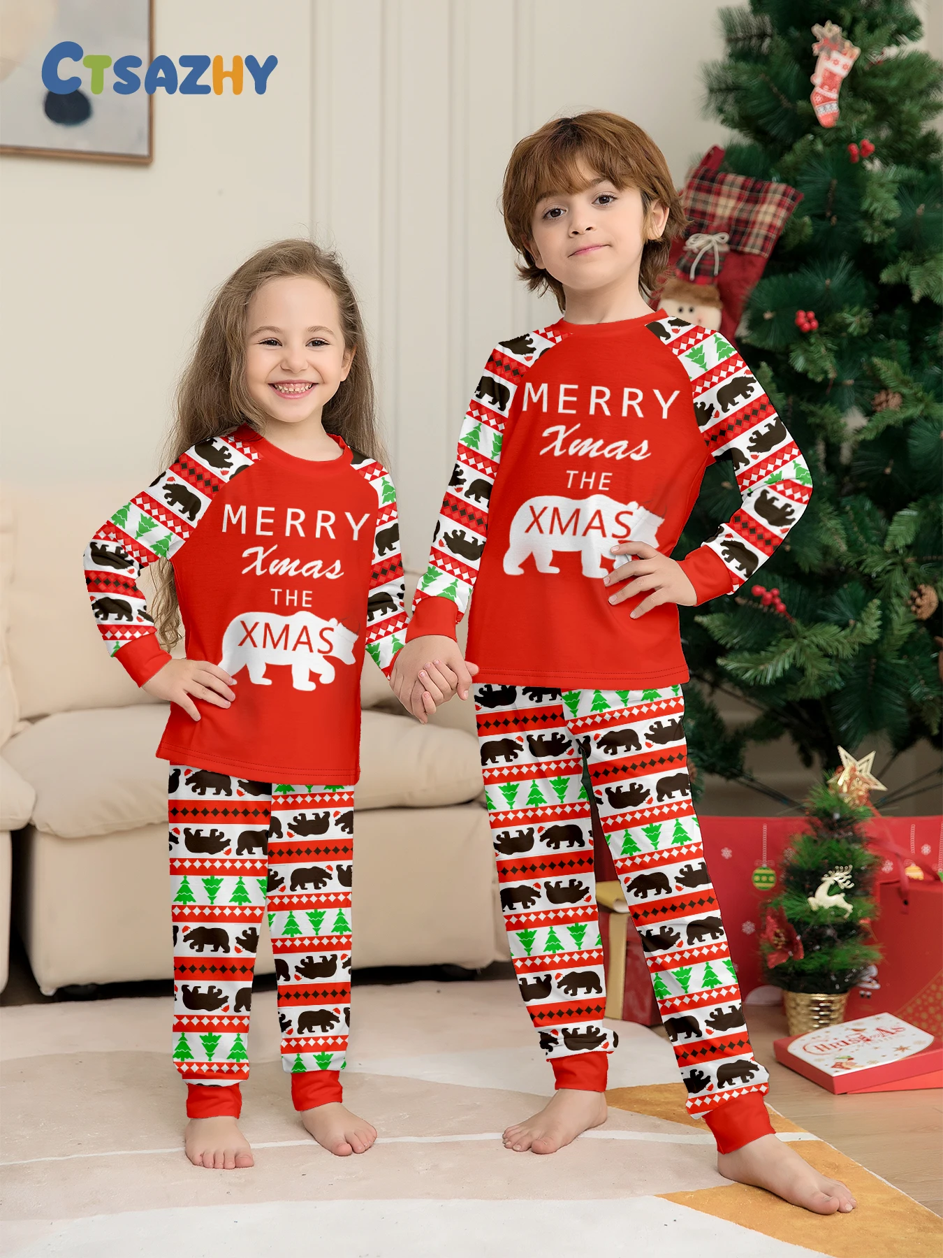 طقم بيجامات عيد الميلاد للأطفال للجنسين بأكمام طويلة مع طباعة الدب "عيد ميلاد سعيد" وسراويل شجرة الدب الاحتفالية