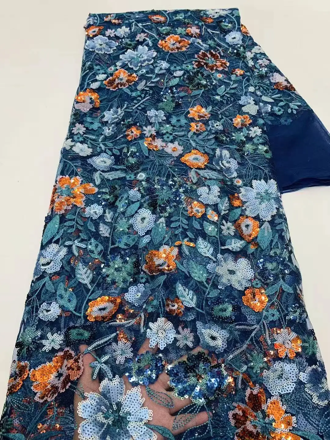 

Latest African 3D Flower Lace Fabric Embroidery French Mesh Lace Fabric With Sequins Groom Nigerian Tulle Lace For Party XT4121