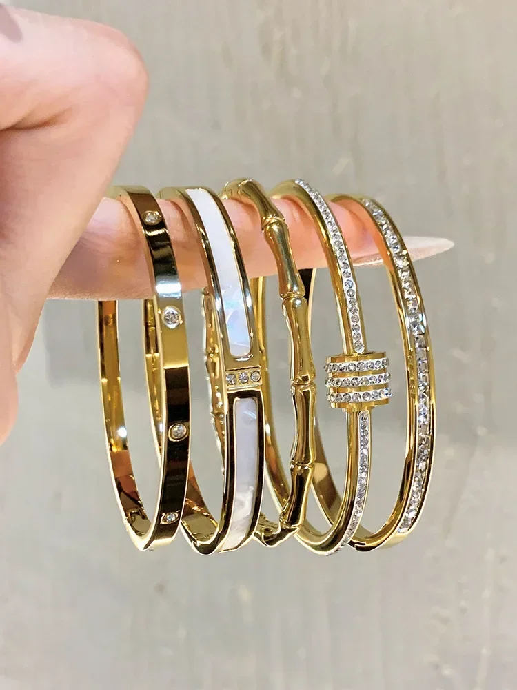 Luxury Design Gold Color Waterproof Stainless Steel Luxury Brand Bangles for Women Gift