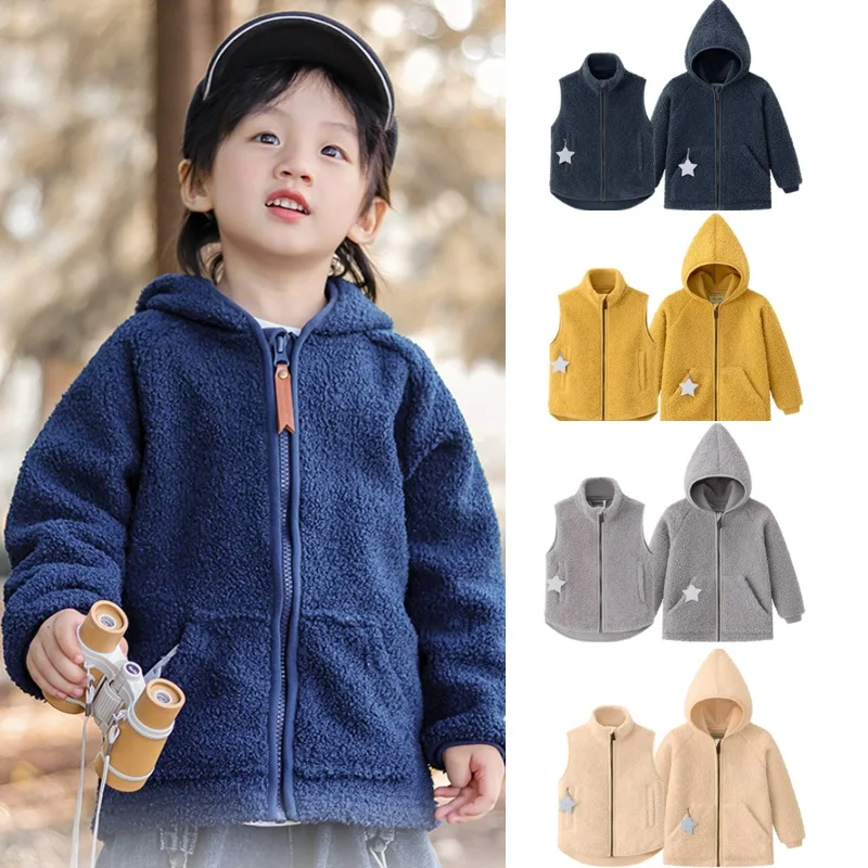 ملابس خارجية للأطفال 2025 شتاء جديد وصول عصري مبطن بالصوف سترة دافئة للأولاد والبنات بقلنسوة سترة سميكة من القطن الخالص