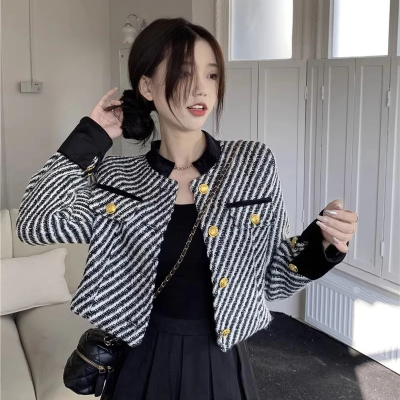 

Y2K Striped Women Cardigan Coat Korean Office Elegant Slim Female Crop Tops Autumn Fashion New All Match Chic Ladies Casual Tops