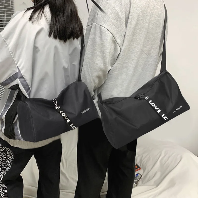 

Black Sport Gym Bag for Men Women Fashionable Travel Duffel Bag Waterproof Yoga Workout Bag Large Capacity Overnight Daily Bag
