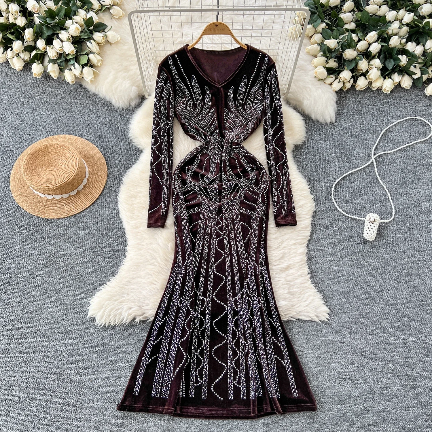 Elegant V-neck Vintage Long Sleeve Chic Rhinestone Slim Velvet Dresses Korean High Street Evening Fashion Autumn Winter Clothing