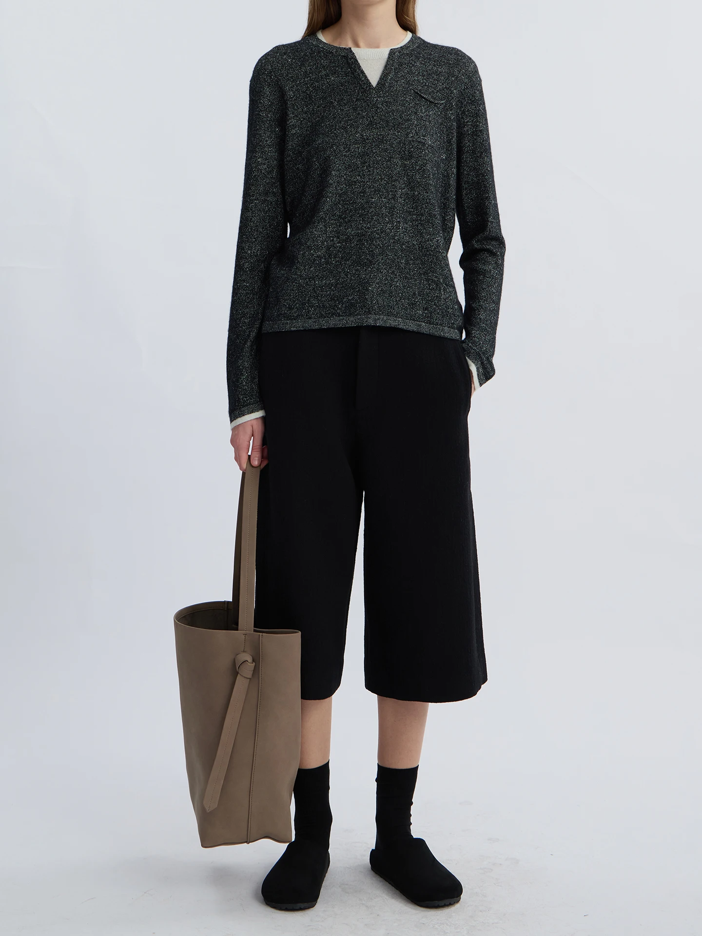 女性のウールストレートレッグカジュアルパンツ 7/8 長さのファッショナブルな質感秋の新作快適な綿混紡ズボン