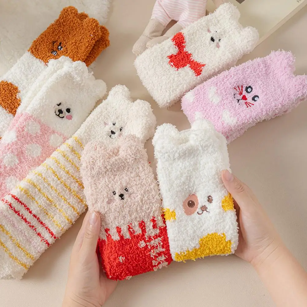 Fluffy Winter Crew Socks Cute Animal Embroidery Warm Socks Thick Fuzzy Plush Bear Cat Thermal Socks for Women Sleep Home Loungin