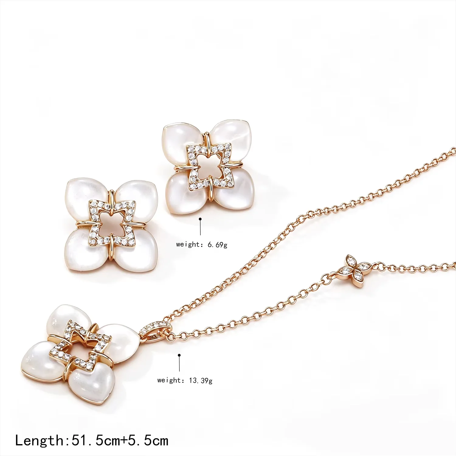 1. Damen-Set mit Blumen-Halskette und Ohrringen, zarte Blumenanhänger-Halskette und passende Ohrstecker, modischer Schmuck für den Alltag. – Detail 3