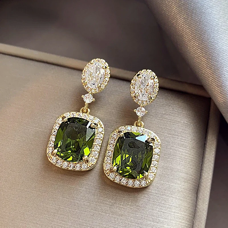 

Emerald earrings women's light luxury high sense 2024 new popular stud earrings 925 sterling silver nee dle temperament