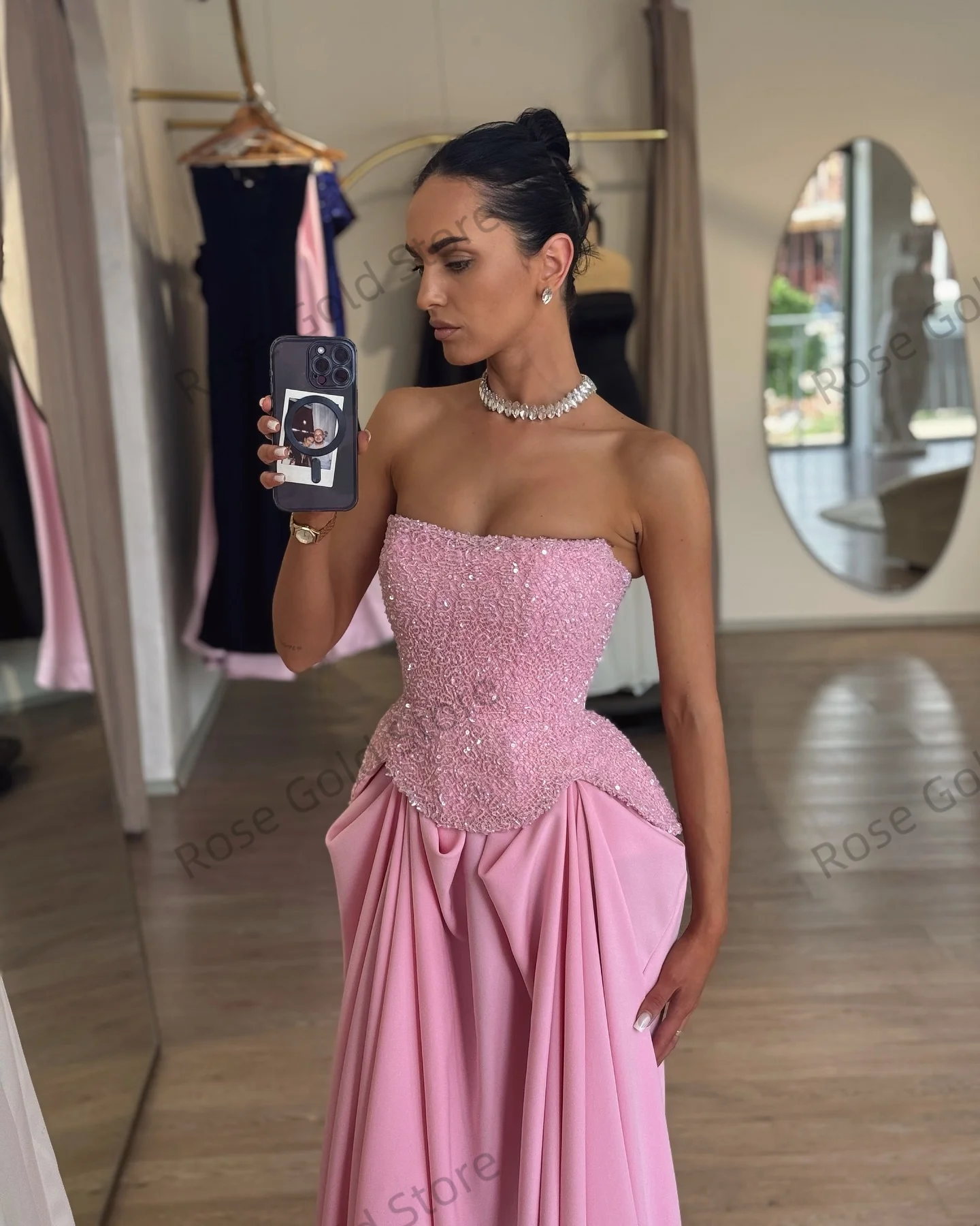 Seksowna Różowa Sukienka na Bal dla Kobiet Bez Ramiączek Trapezowa Z Koralikami Formalne Suknie Wieczorowe Szyte na Miarę Błyszczące Empire Marszczone Vestido de Fiesta