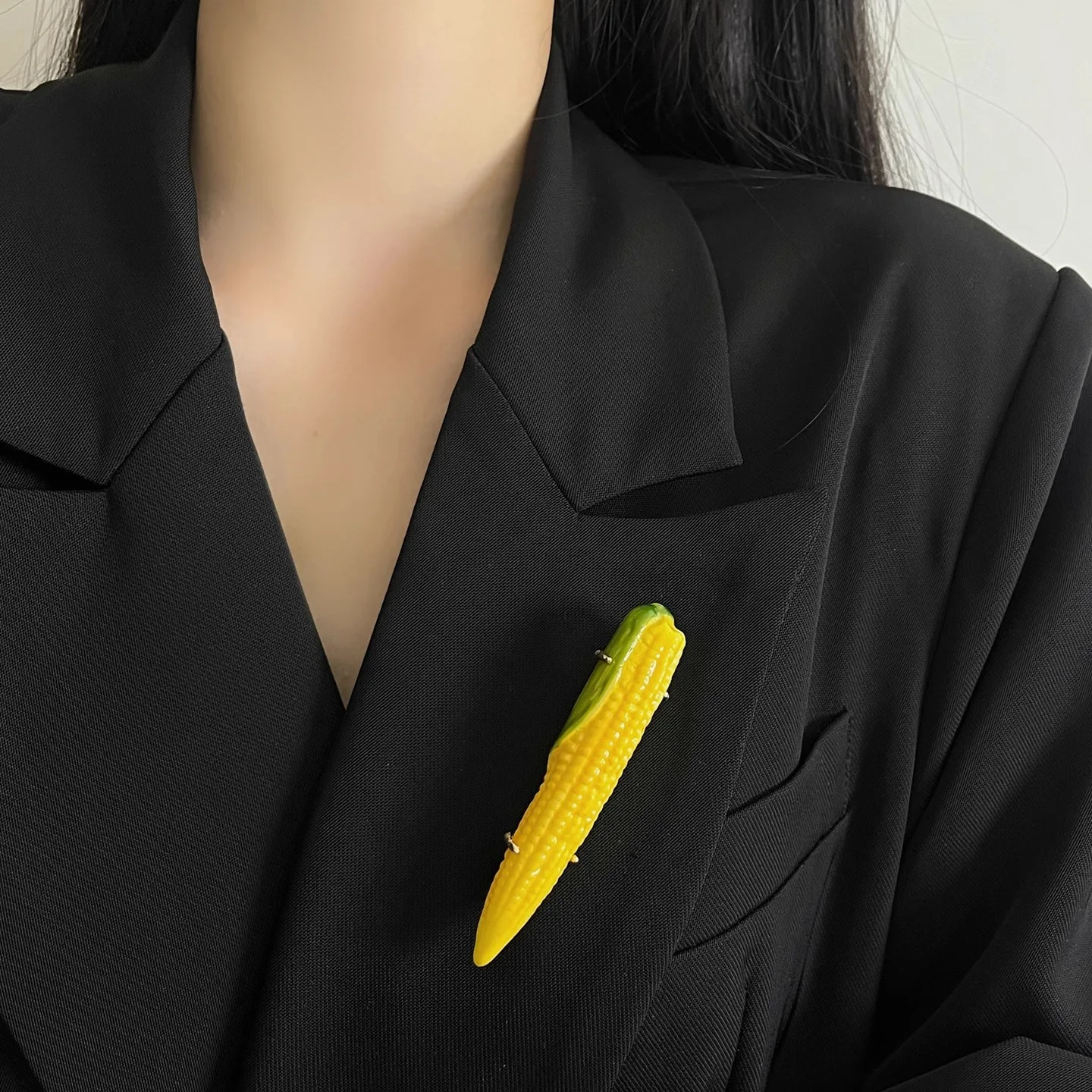 Creative Fashion Design Corn Pepper Eggplant Vegetable Metal Brooch, Women's High-End Luxury Temperament Suit Pin Accessories