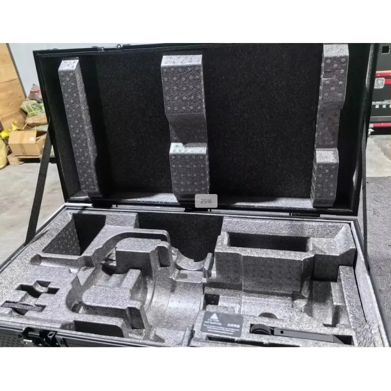 

X-BASON ized Aluminum Case EPP Environment Heavy Video Projector Flight Case OEM ODM Support IP65 Rated Spinner Wheels