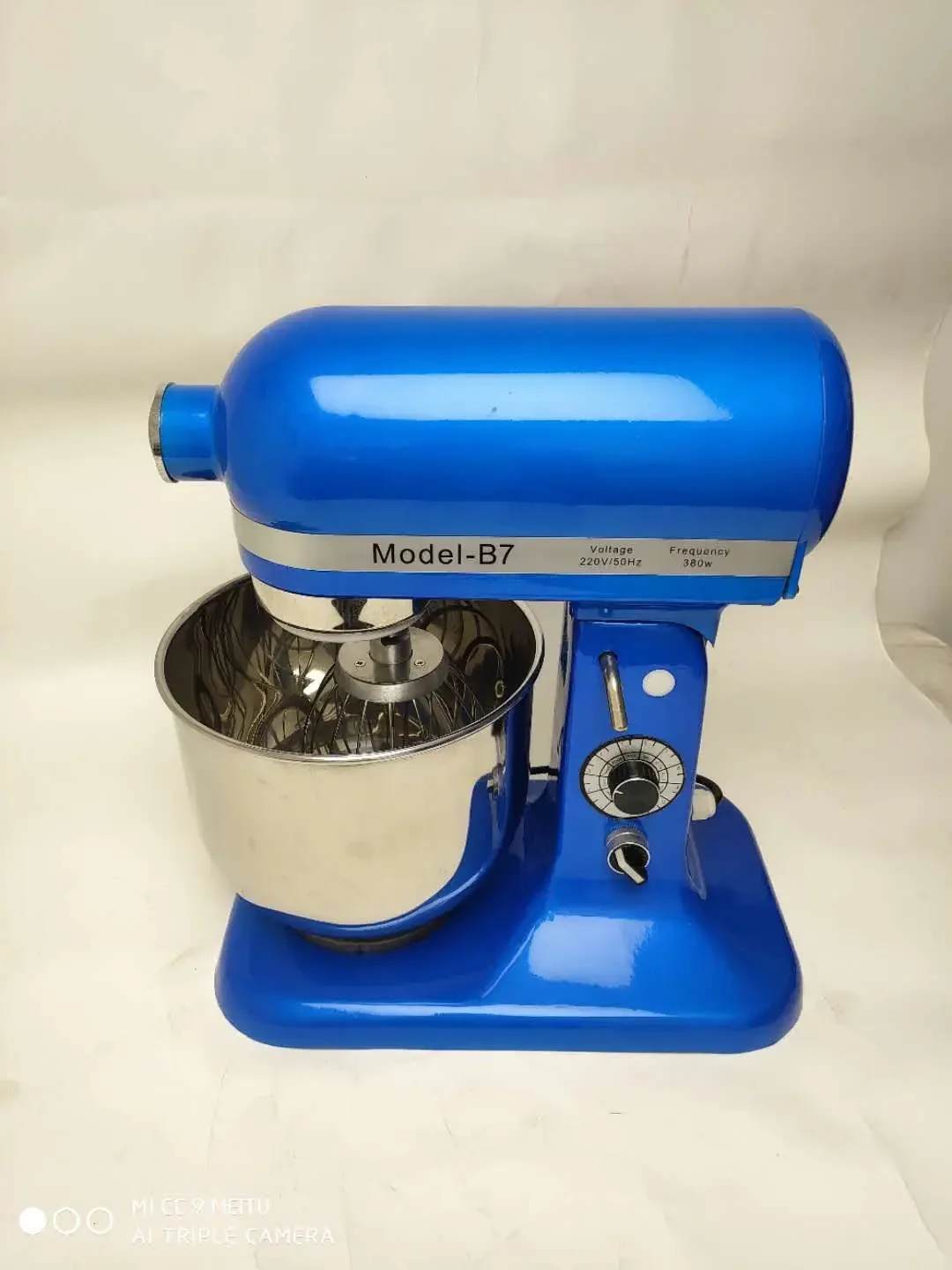 stand mixer of 7L commercial food mixer with stainless steel bowl for home use and bakery making