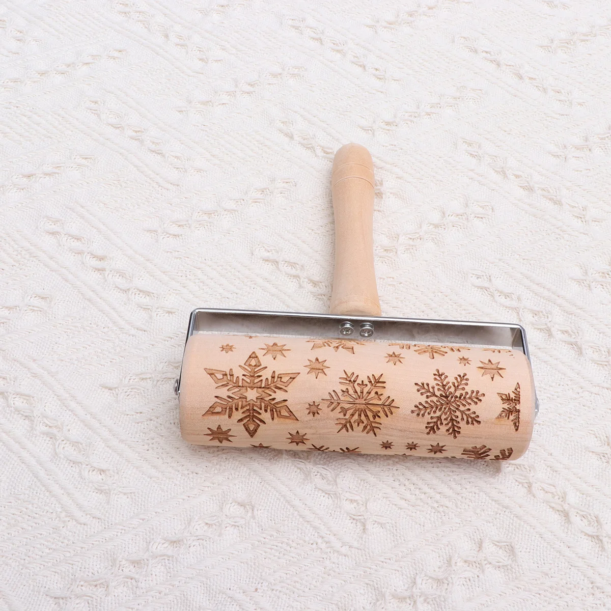 

Wooden Engraved Snowflake Rolling Pin Professional Baking Tool for Fondant Cakes Sugar Paste DIY Cooking Craft Clays