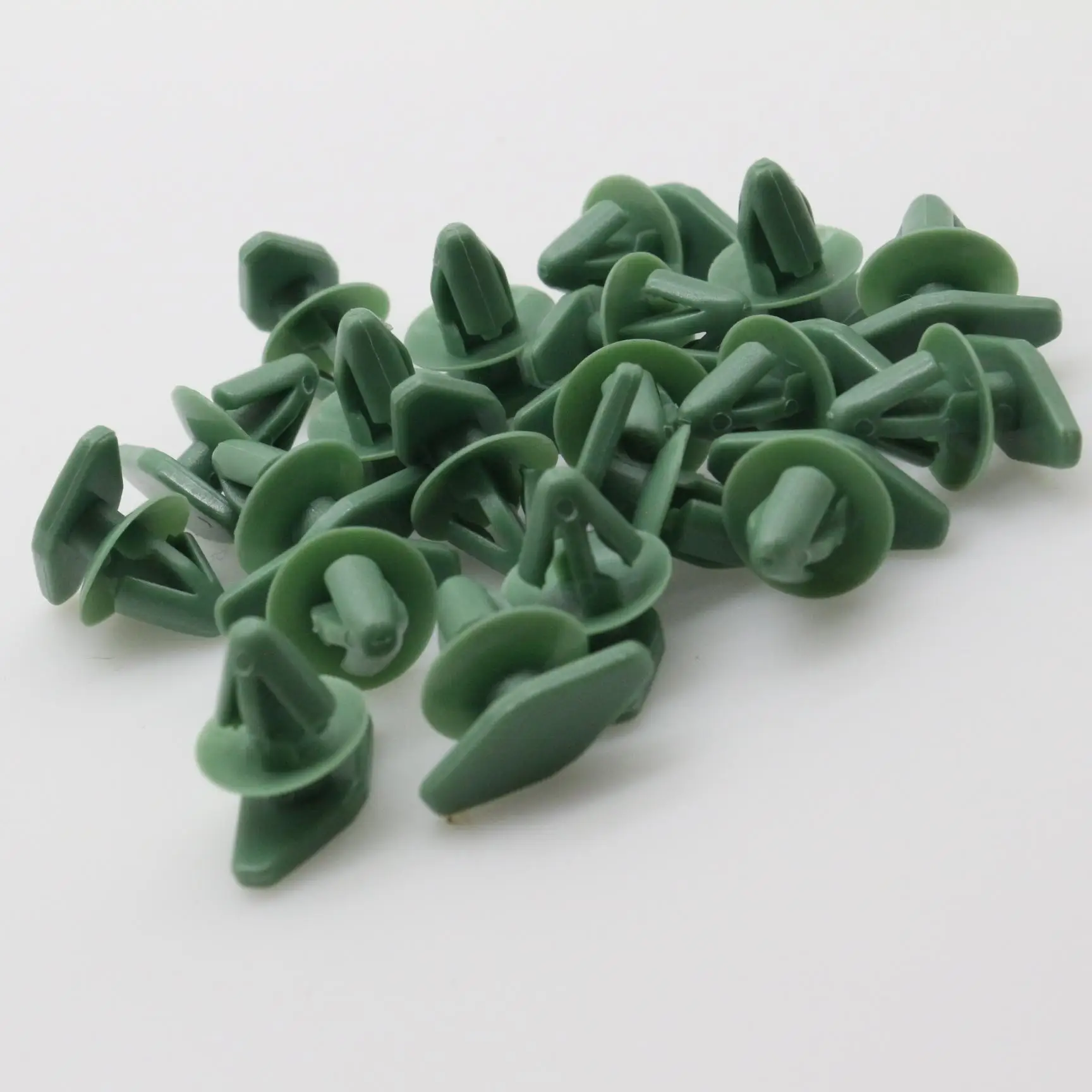 

Fit For Buick Envision Chevrolet Malibu 2016-2023 20 PCS Green Nylon Door Weatherstrip Retainer Clip Fasteners 11611664