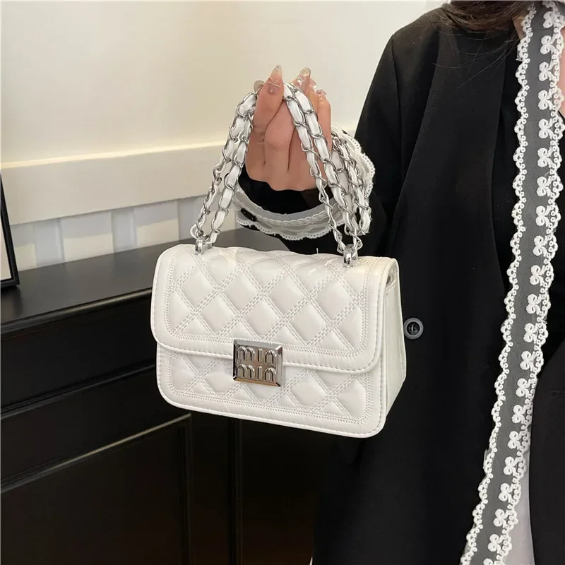 

Fashionable Leather Crossbody Bag Minimalist Vintage Style For Women Elegant Designer Paris Tote With Gold Letter Logo Details