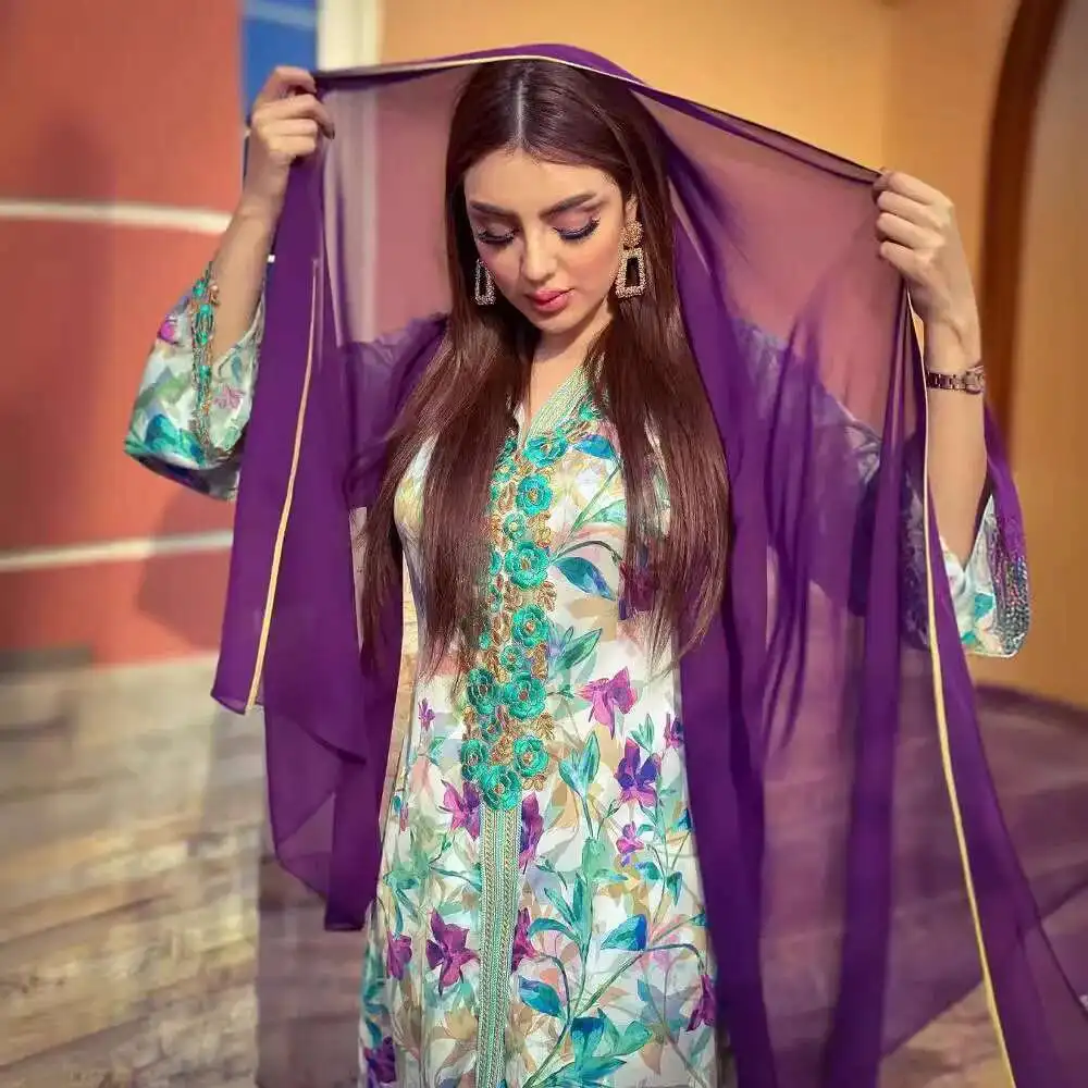 

Women's Muslim Embroidery Printed Arab Dubai Long Sleeved Hooded Robe Jalabia2025 Robe Abaya Ramadan Dubai Luxury Islam Elegant