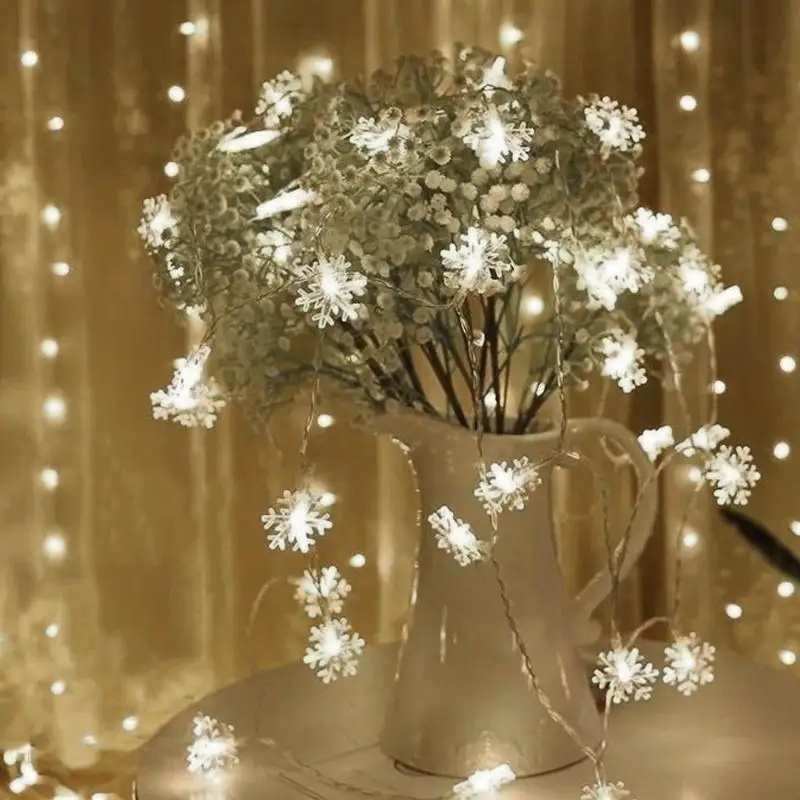 Świąteczne łańcuchy świetlne na zewnątrz 80 LED Wodoodporne łańcuchy świetlne w kształcie płatka śniegu Dekoracyjne świąteczne łańcuchy świetlne z 2 trybami dla