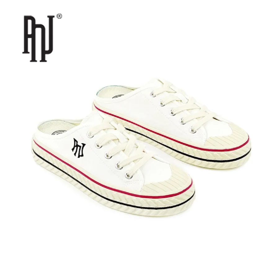 A pair of PNJ women's casual outdoor canvas shoes half support shoes four seasons casual board shoes school style cloth shoes