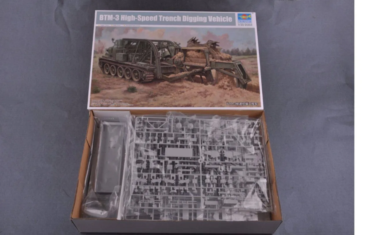 Trumpeter 1/35 09502 BTM-3 High-Speed Trench Digging Vehicle