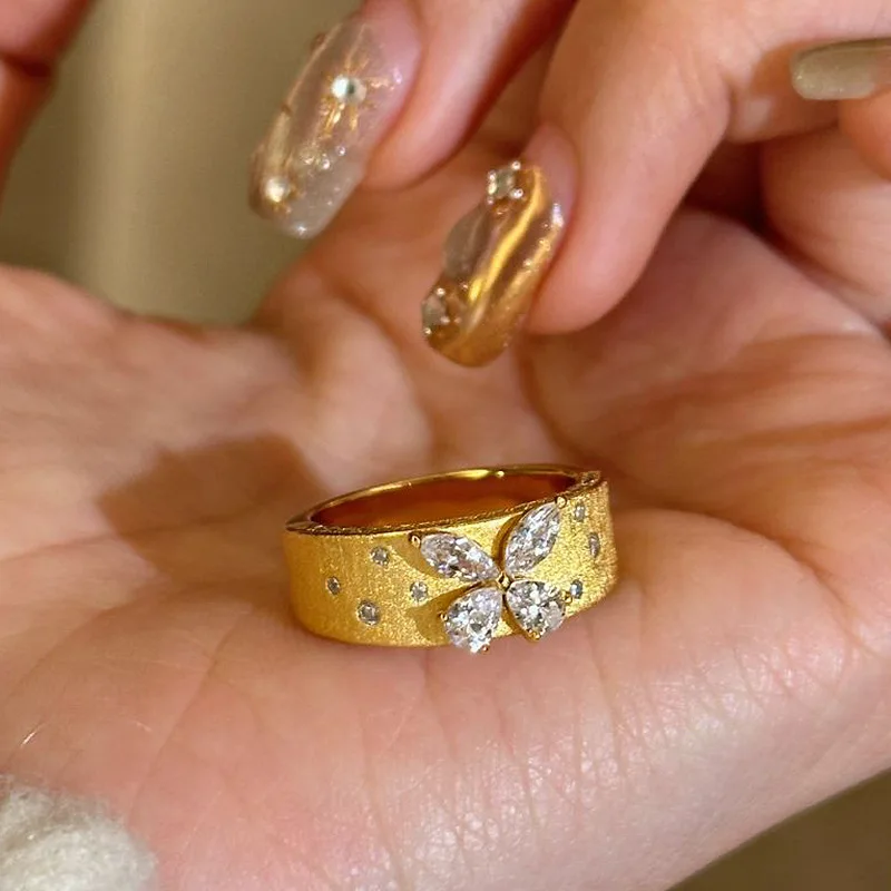 

Vintage light luxury style brushed dot diamond butterfly rings for women chic and elegant ring charm wedding jewelry gift