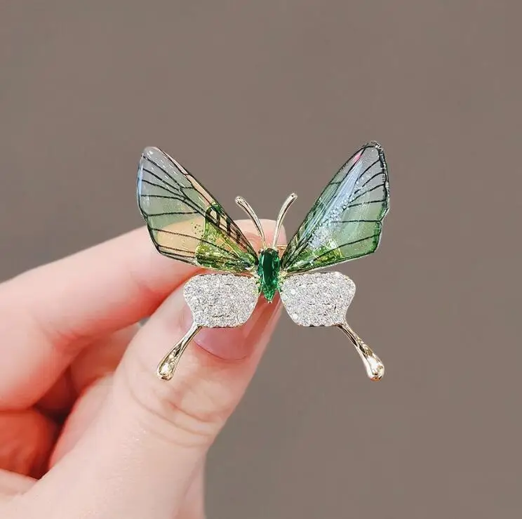 Butterfly Brooch Women Purple Green Crystal Insect Metal Pin Badge Fashion Jewelry Girls Gift