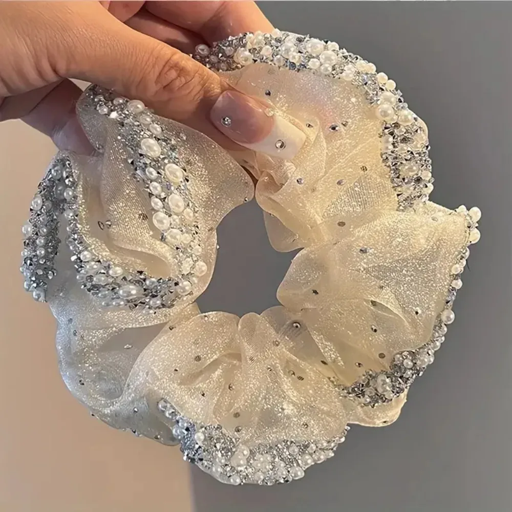 

An elegant pearl and amphibole decorated mesh headband, women's fashionable headband, charming hair accessory