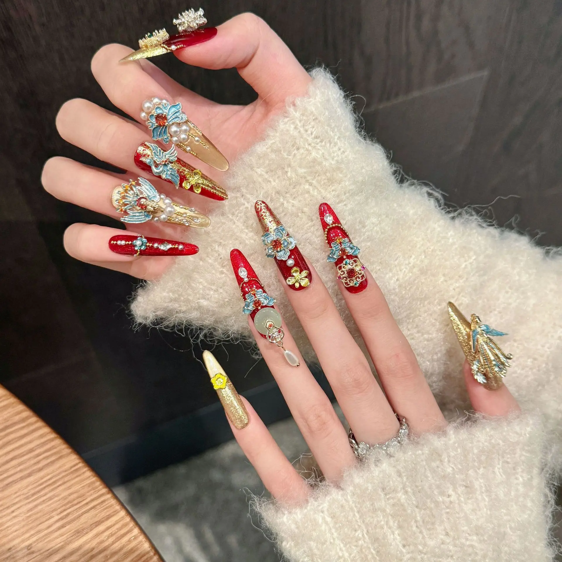 10pcs Full Shiny Diamond Handmade False Nails Chinese Retro Long Almond Luxury Wedding Fake Nail Dragon Phoenix Press On Nails