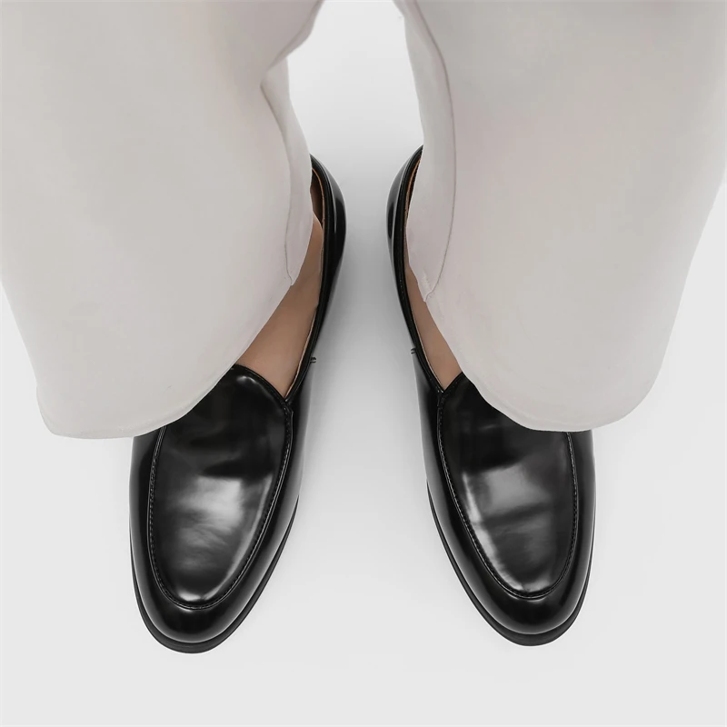 

Men Loafers Retro Couple Style for Business Dress Simple Lightweight Luxury Breathable Casual Daily Commuting Shoes