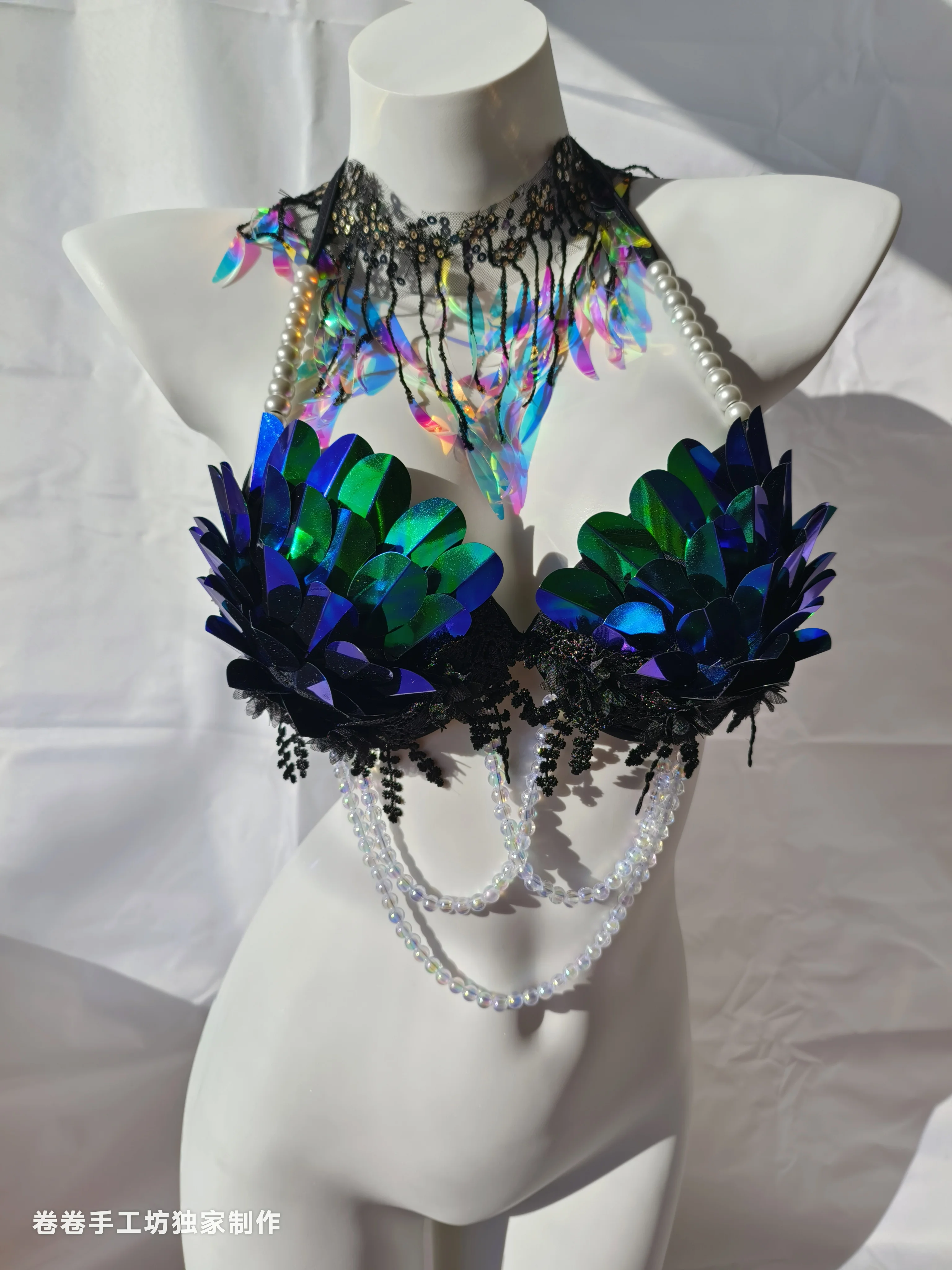 Handmade Big Fishscales Sequins Sexy Bikini Bra with Pearl Neckband Sparkle Fish Scales Swimwear Top For Night Club Dancing Show