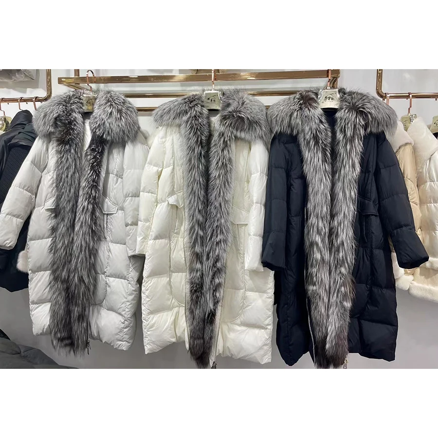 MENINA BONITA 2023 Mulheres Longas Casaco De Pele Real Casaco De Luxo Ganso Branco Down Jacket Natural Fur Silver Fox Collar Novo Outerwear