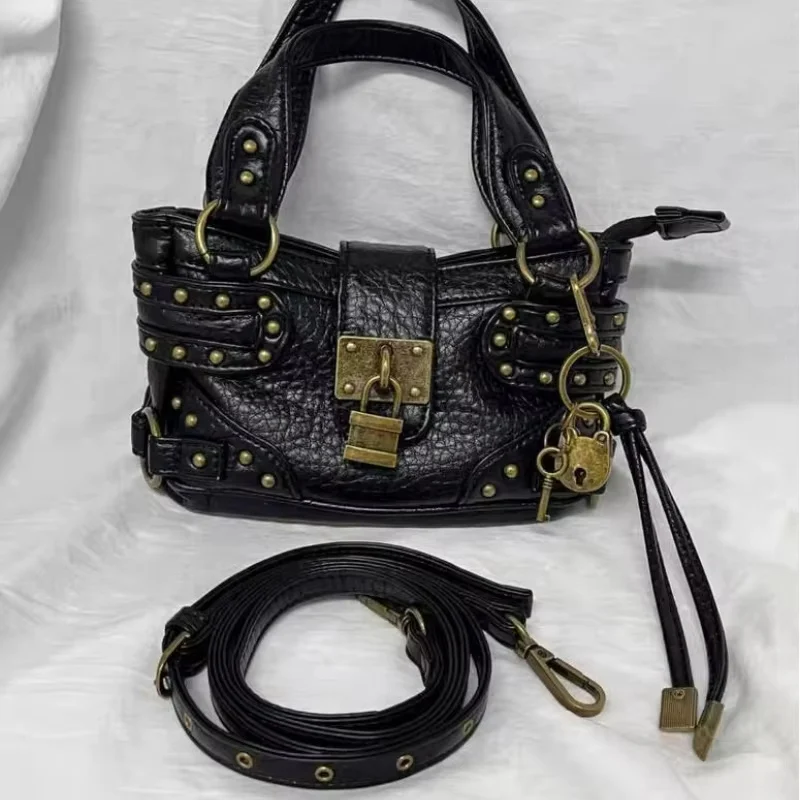 

Brand Designer Shoulder Bag Luxury Vintage Underarm Bag Personalized Rivet Crossbody Bag New Motorcycle Style Versatile Handbags