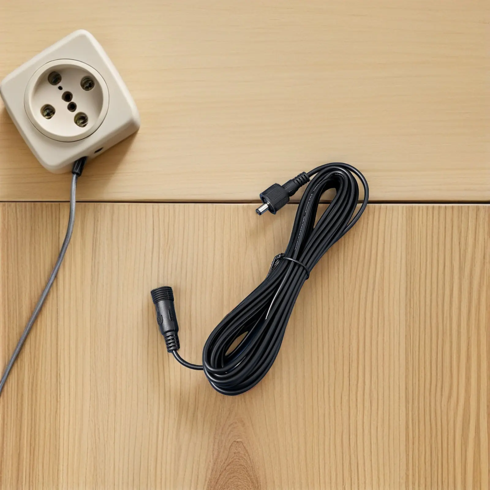 

5M Dual Voltage Dc Extension Cable for Solar Lights Security Cameras Water Pumps Efficient Signal Transmission Weatherproof