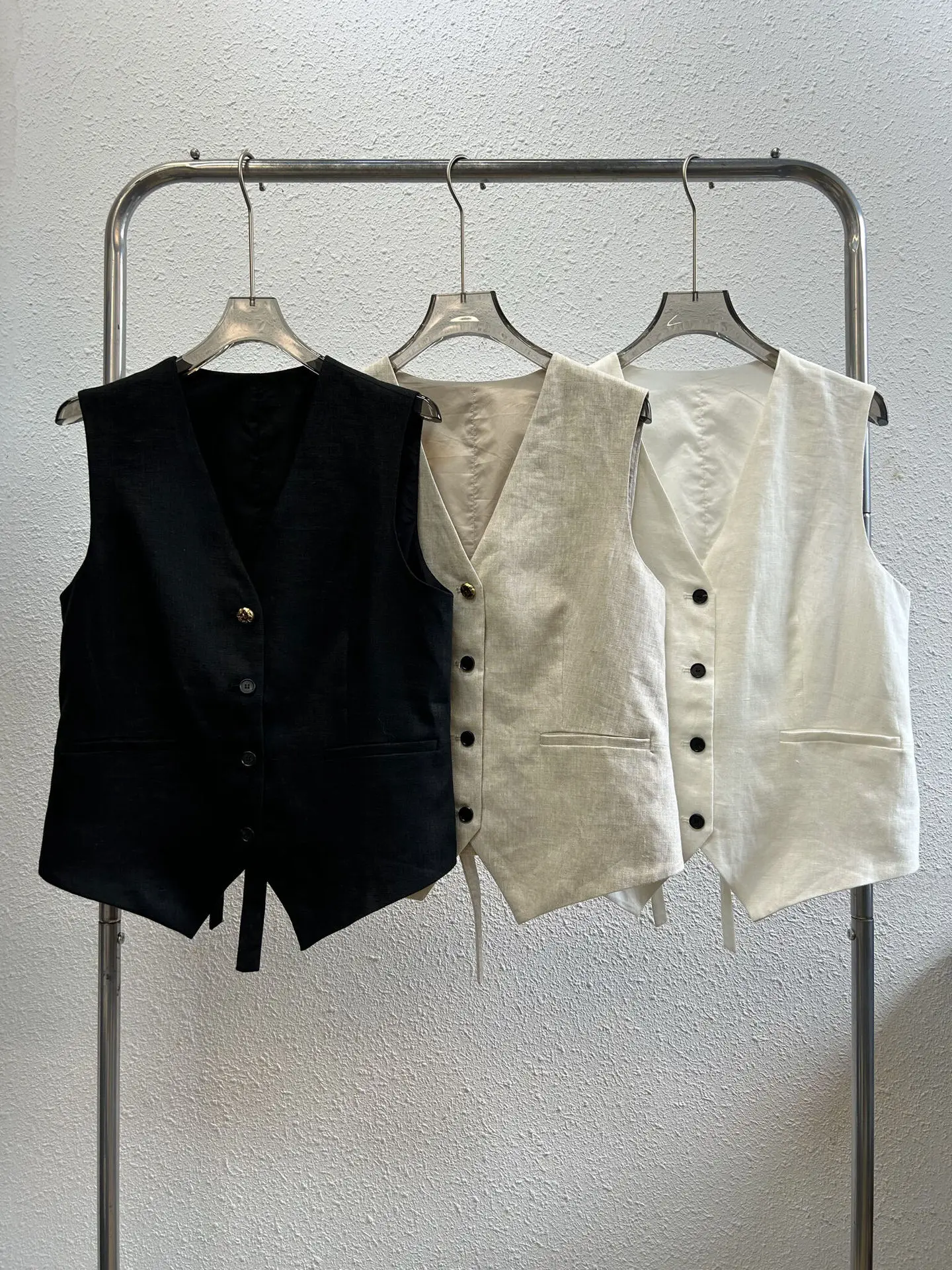 

Simple Commuting French Linen Vest